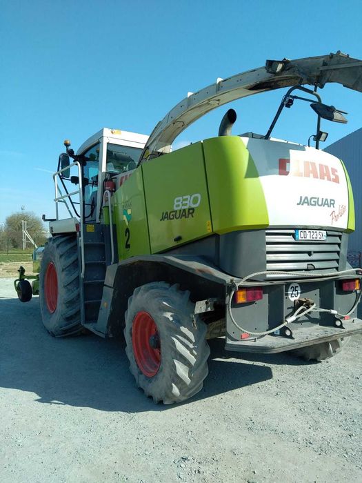 Combina siloz Claas Jaguar 830 cu echipament Kemper si semifan