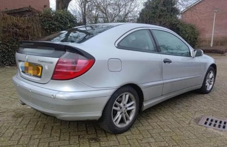 Vând Mercedes C200 Kompressor recent înmatriculată