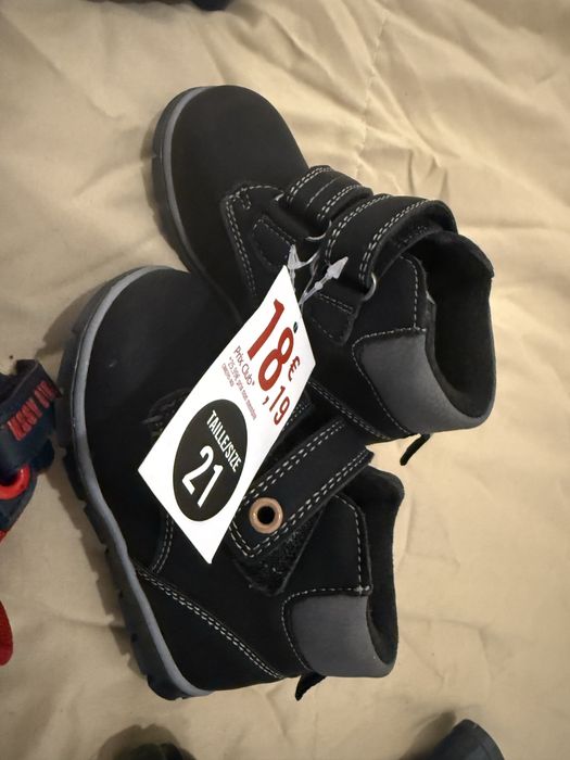 Продавам различни модели детски обувки