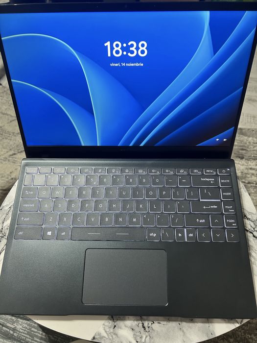 Laptop MSI modern 14 B10MW - i3 10th Gen, 8GB RAM, SSD 14” Full HD
