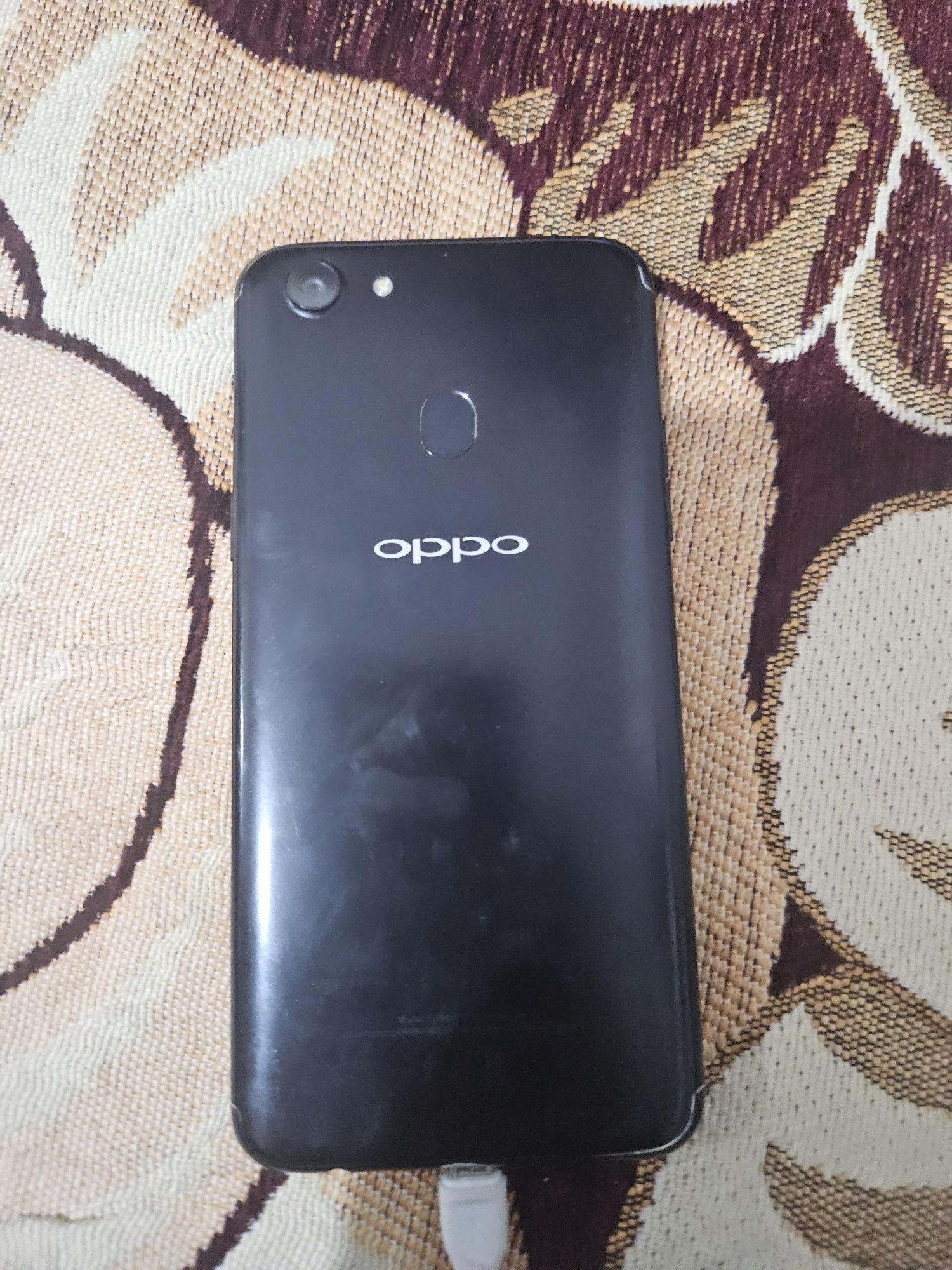 OPPO F5        .