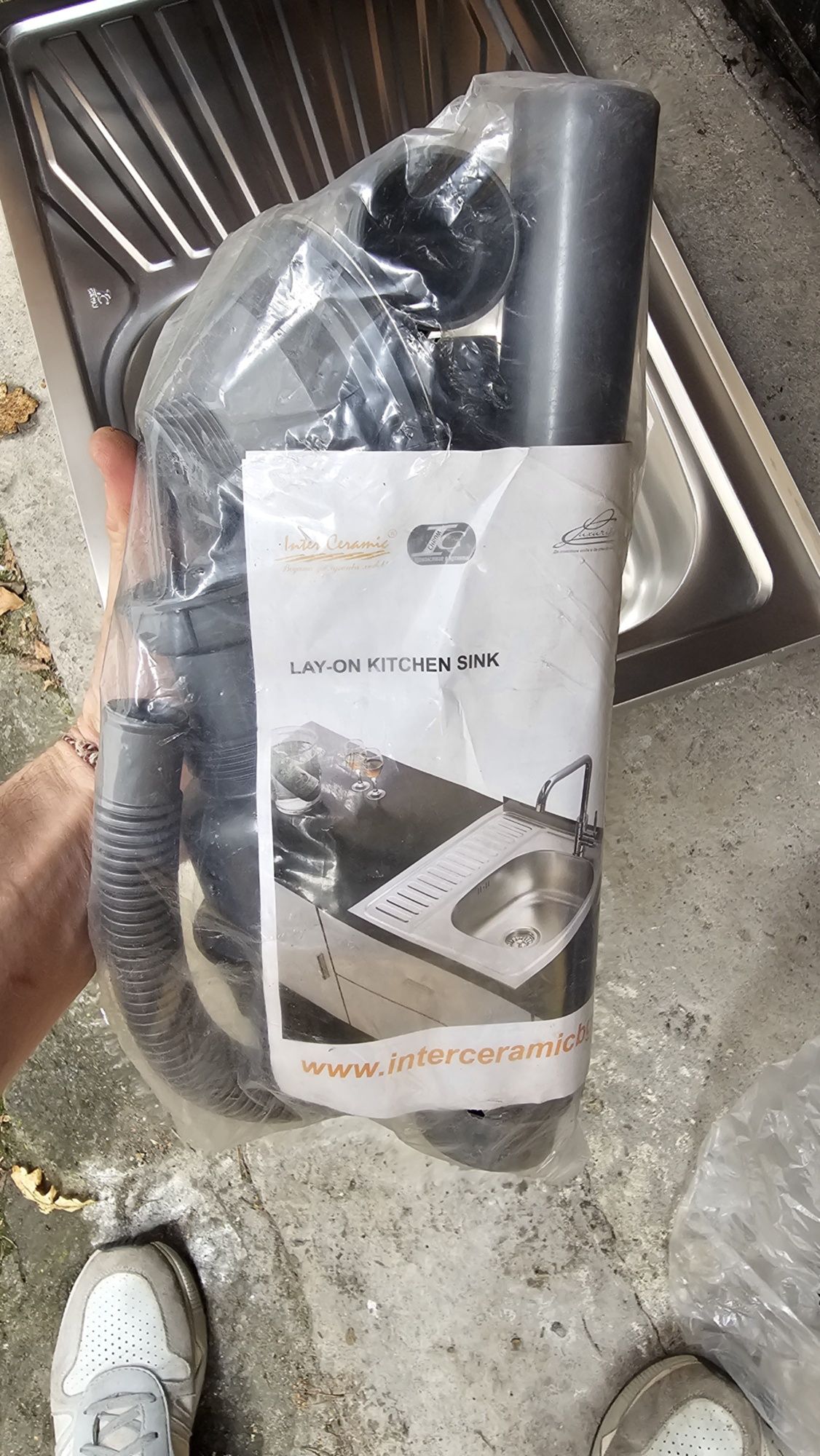 Продавам чисто нова мивка