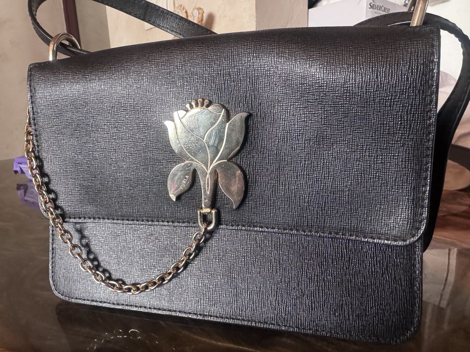 Чанта Furla с метален елемент