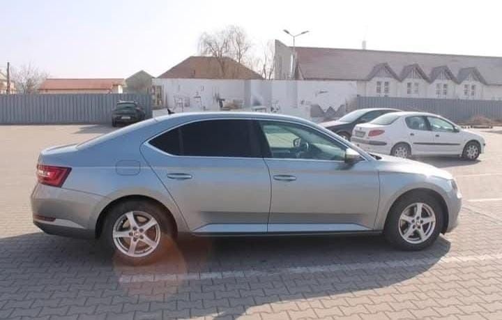 Vând Skoda Superb 2016