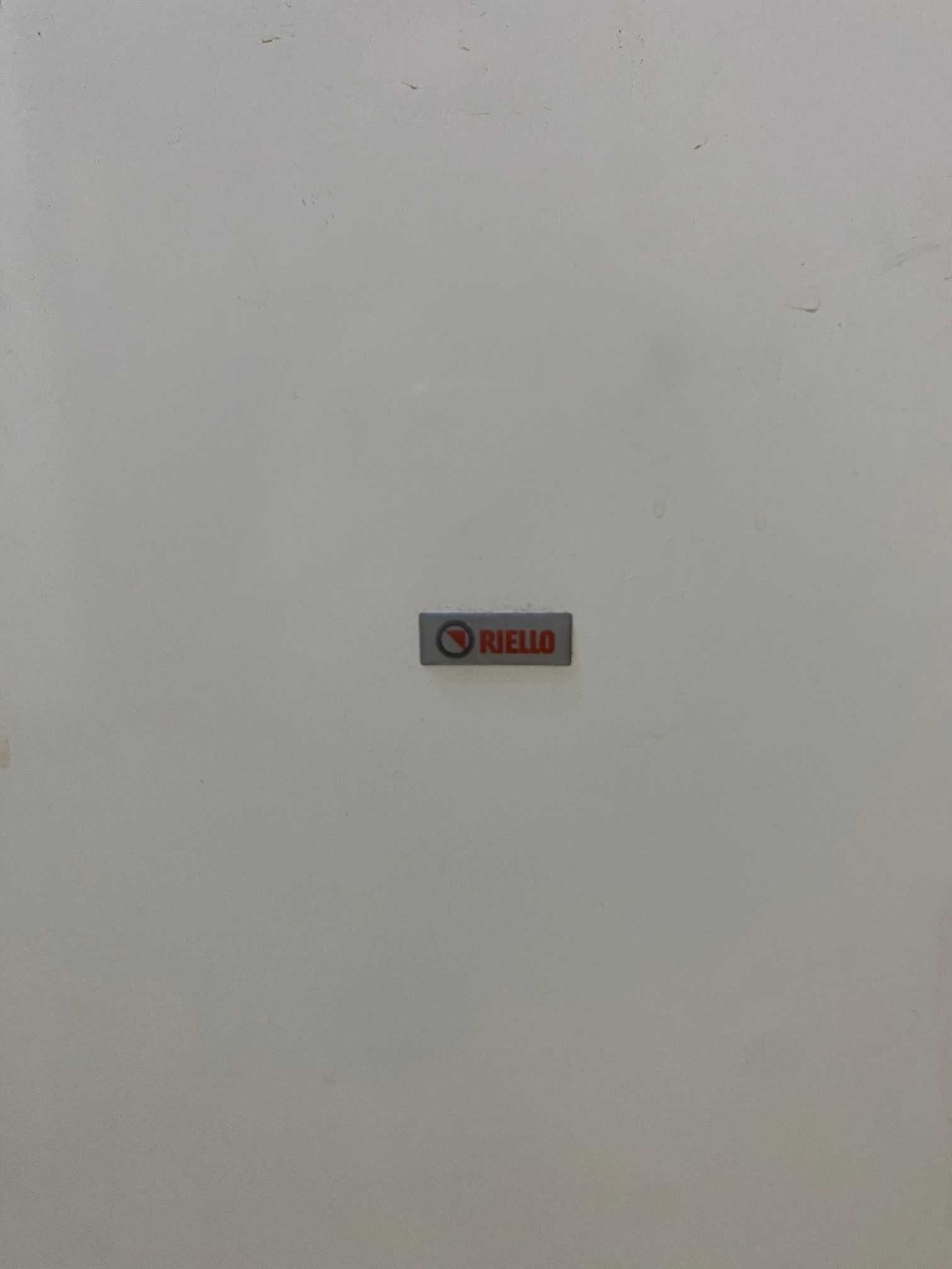 Centrala termica 24 kw, calorifere aluminiu și oțel