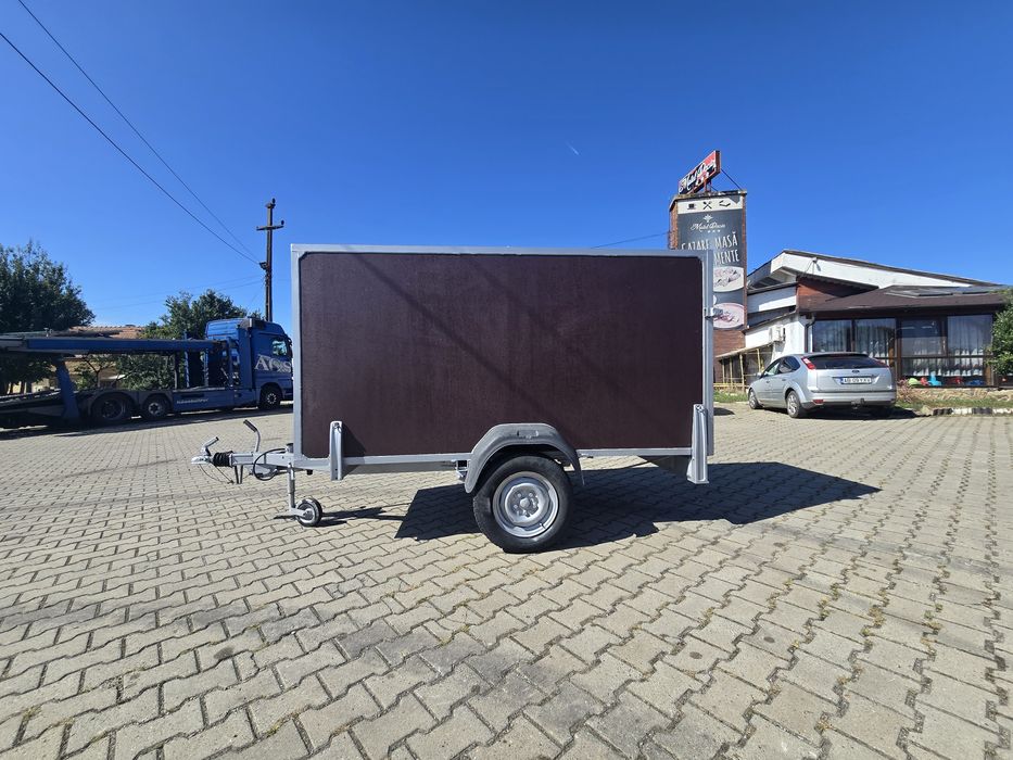 Remorca cub 750 cu sistem de franare