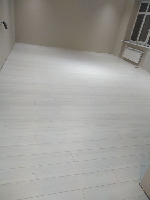 Pol tarket laminat nanivnoyva dekor plastik qoqamiza sifatli va ishonc