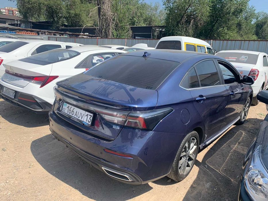 Аренда под такси Hyundai Elantra 2024 Geely Emgrand 2024