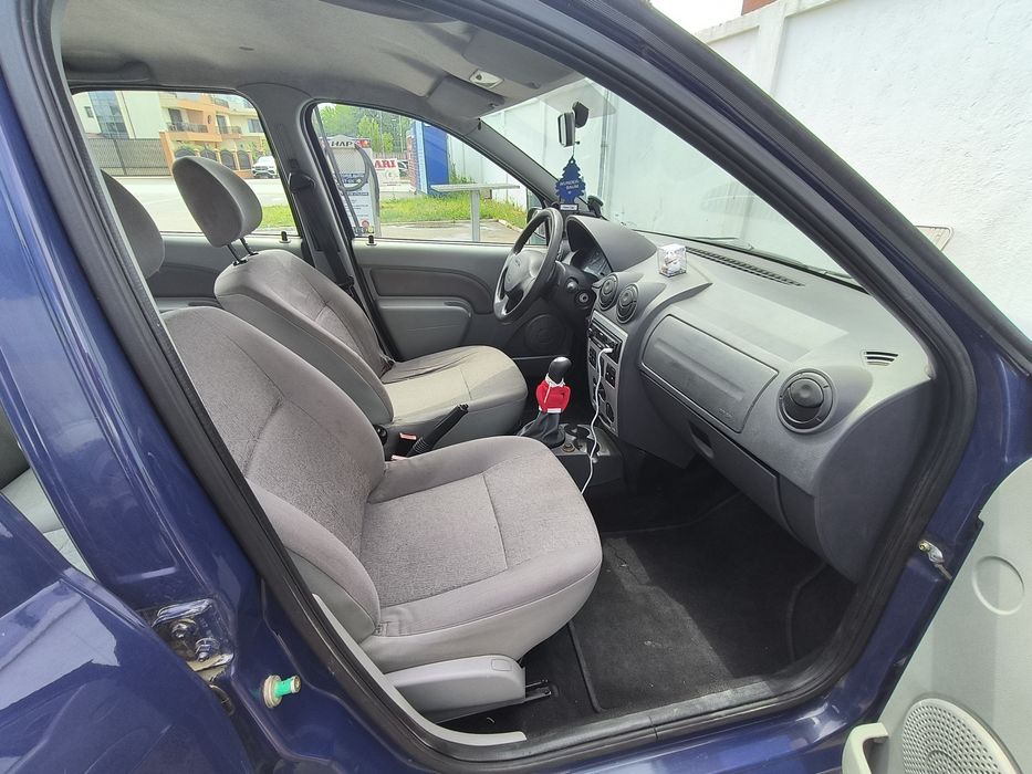 Vand Dacia Logan 1.5dci 2007 sau schimb cu moto