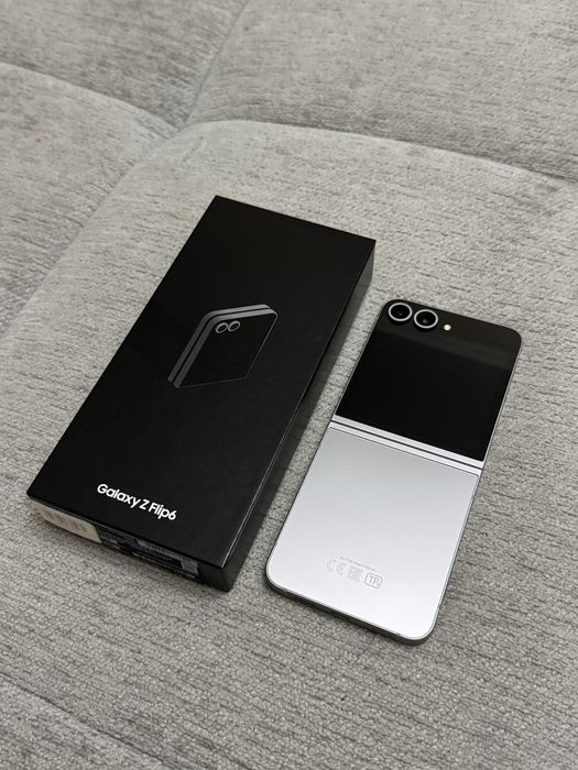 Samsung Galaxy Z Flip 6 продаю в идеальном состоянии, цвет серый, 256