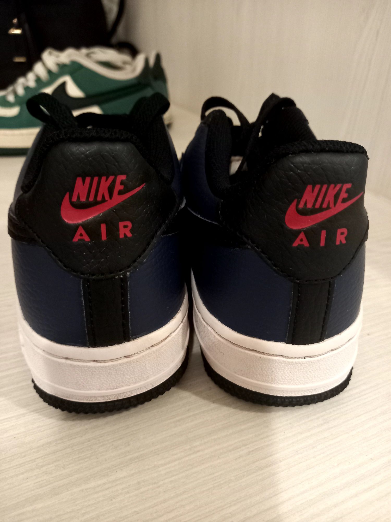 NIKE Air Force 1