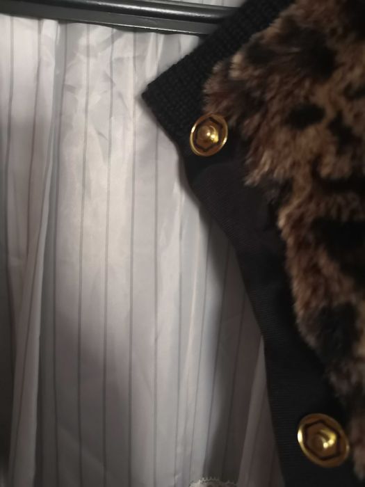 Vând haina eleganta imitație leopard