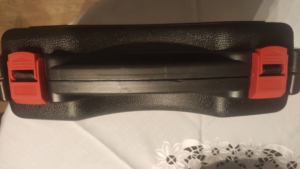 Продавам чисто нов комплект за химическо полиране на фарове и стопове