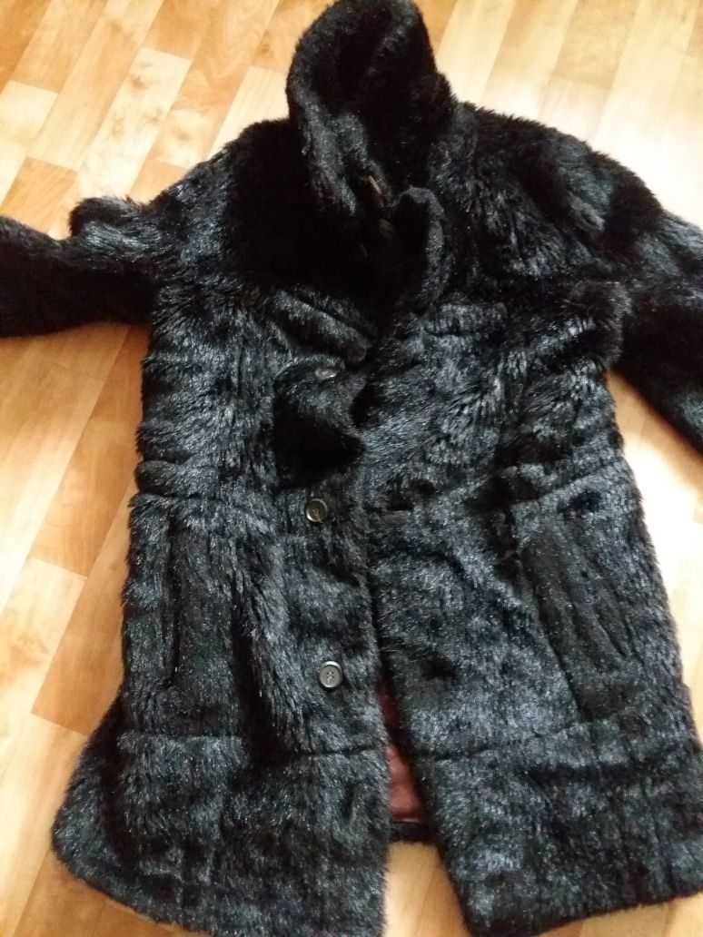 продам бушлаты 3штук  и шубы итд
