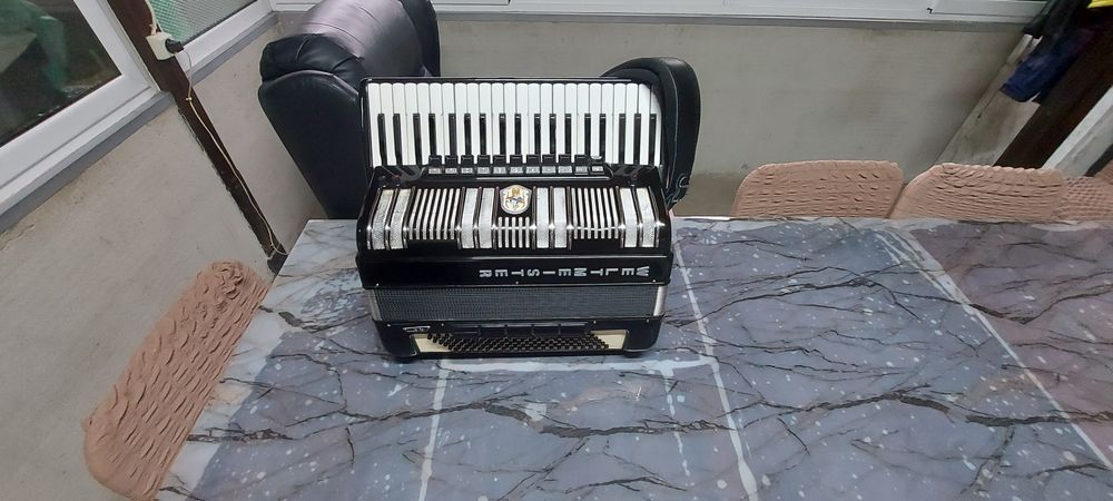 Акордеон Veltmaister S4