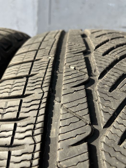 2 бр. зимни гуми 245/45/18 Michelin PA 6 mm DOT 3014