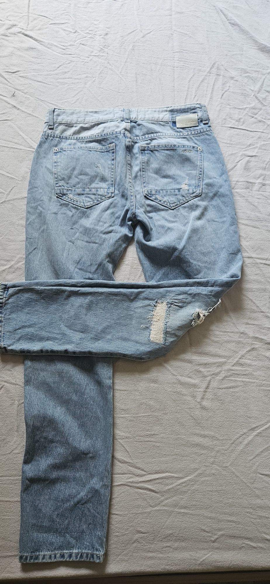 Дънки и панталон Zara