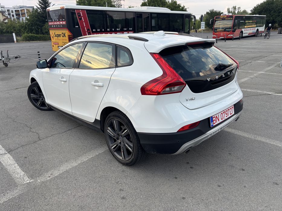 VOLVO V40 II Cross Country Dies 2.0 d3 Summum geartronic