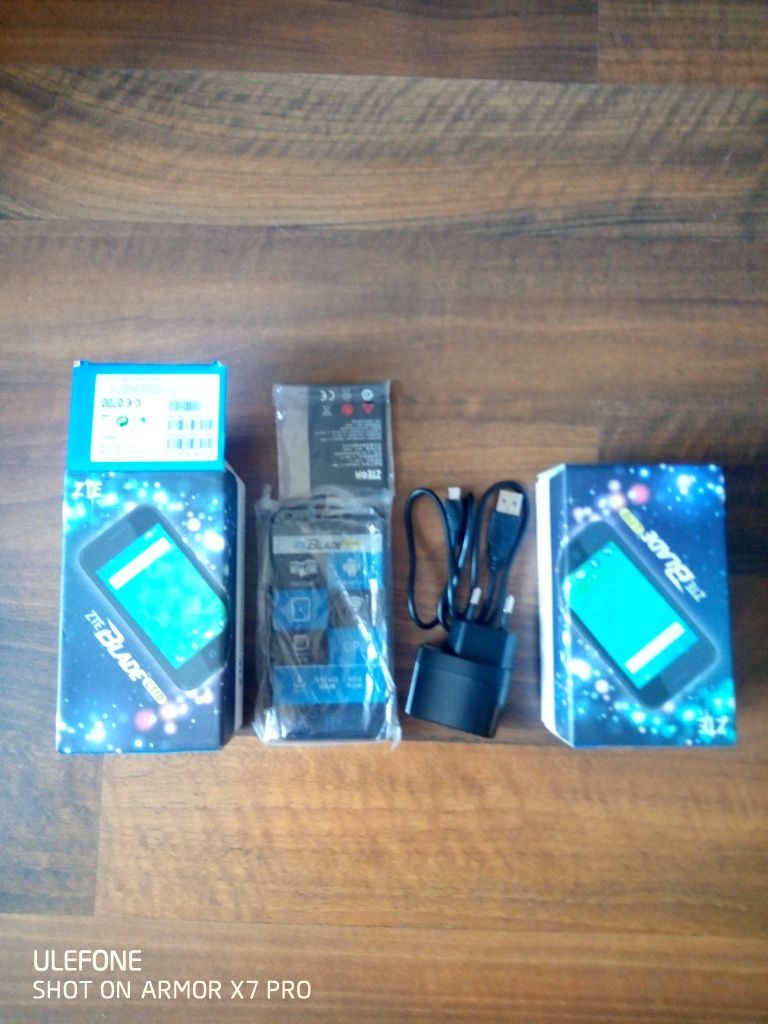 Telefon mobil smart ZTE Blade L110 culoare negru + husa și folie cadou