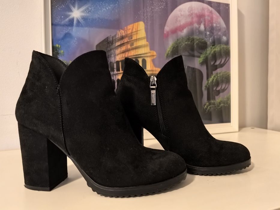 Botine velur Bershka - măsură 38