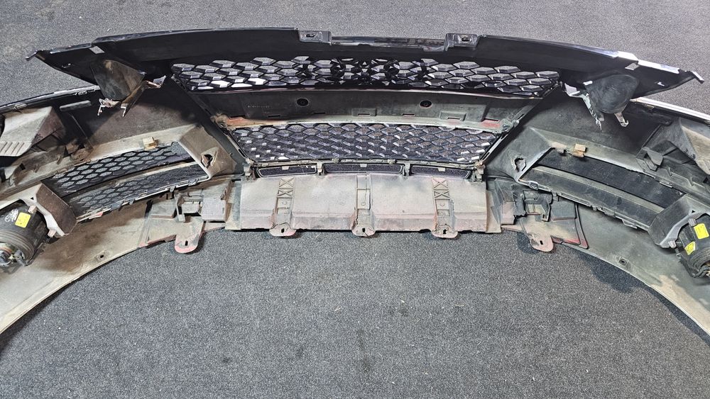 Bara fata Audi TT 8J