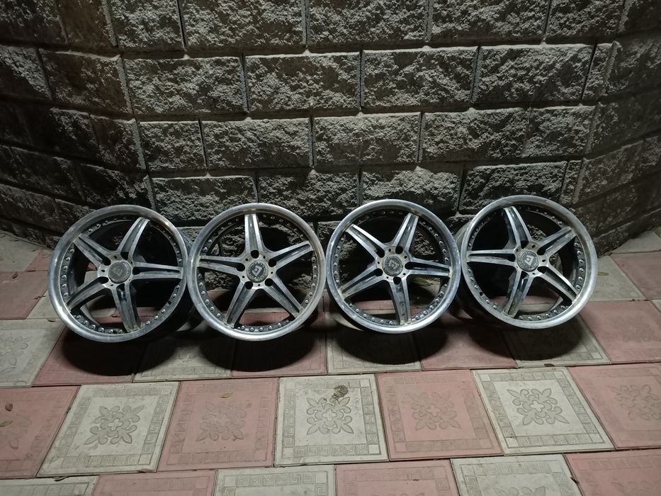 Продам диски на Камри 30 - 40 и т д на многие машины