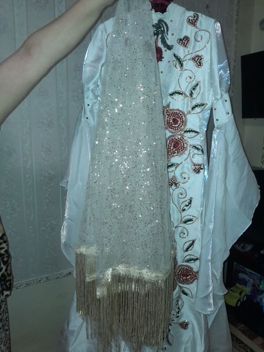 Ansambl sotiladi narxini kelishamiz!!!