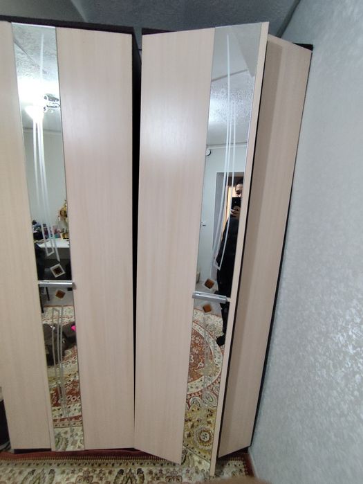 Продам два шкафа для одежды