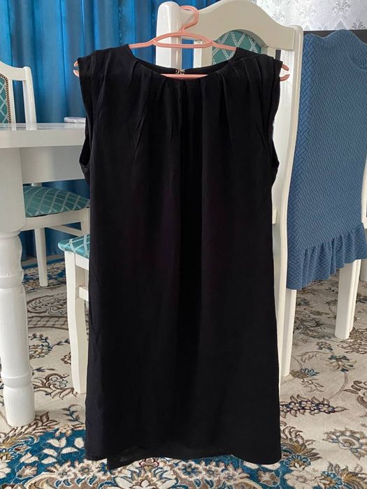 Платья от MANGO цвет черный