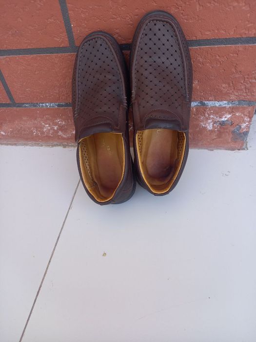 Yoz va kuzgi oyoq kiyim