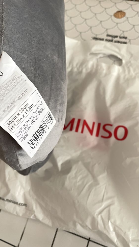 Подушка для шеи Miniso.