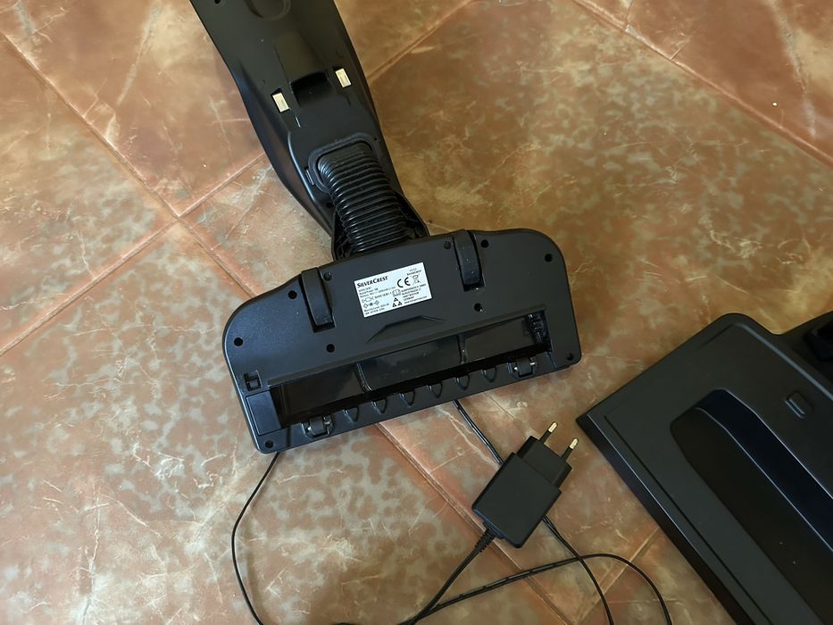 Вертикална прахосмукачка SilverCrest 2 in 1, 18V - ГАРАНЦИЯ, БЕЗ ЧЕТКА