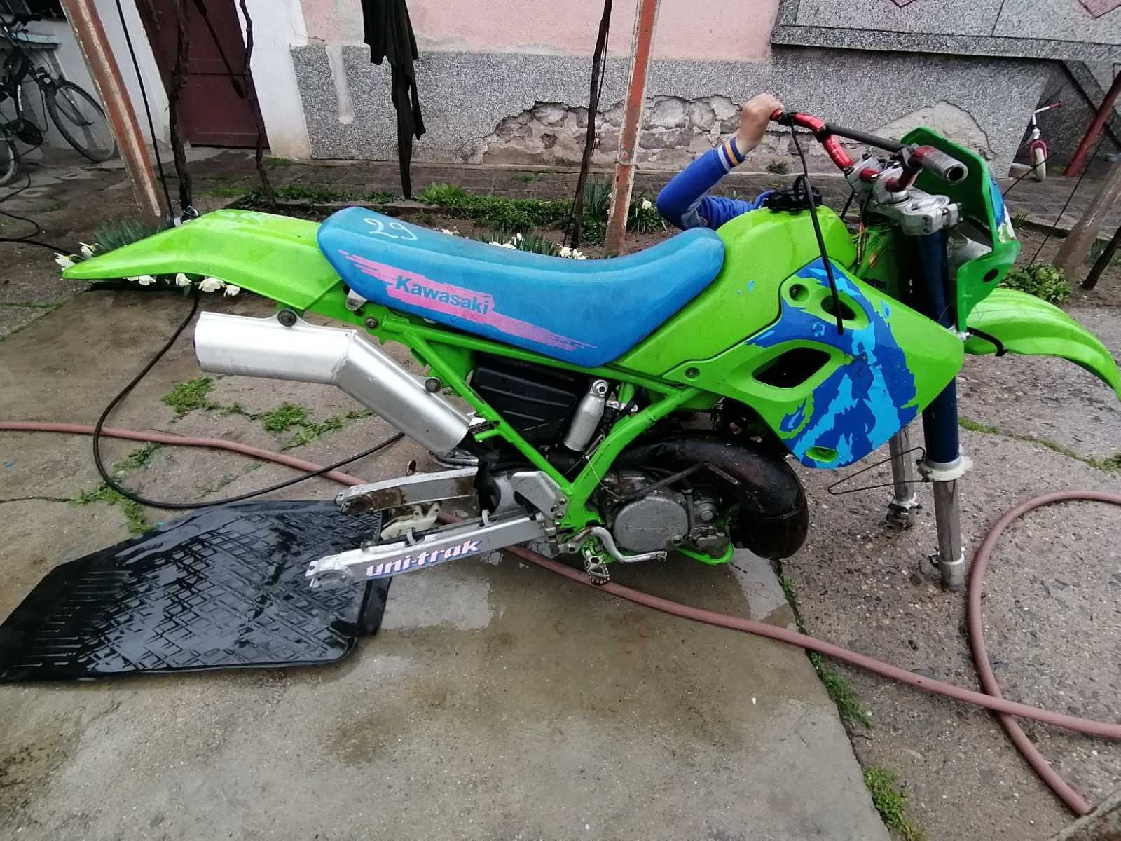 Само на части kawasaki kdx 250