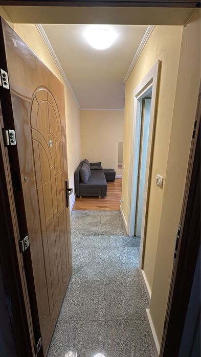 Inchiriez apartament