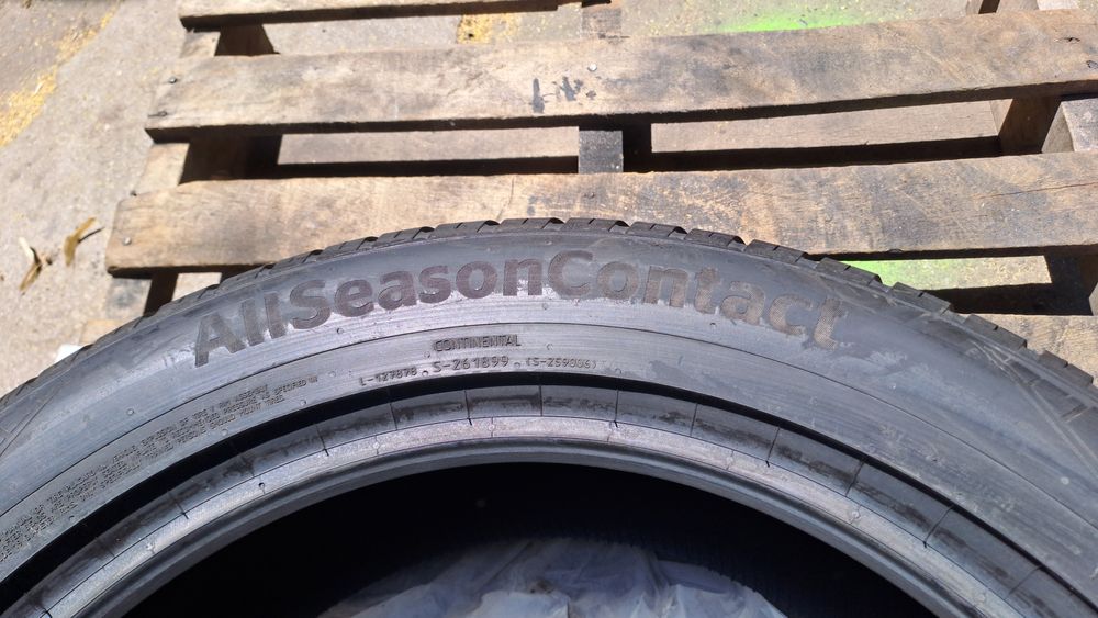 1бр. Нова 235/55/19 Continental All Season Contact