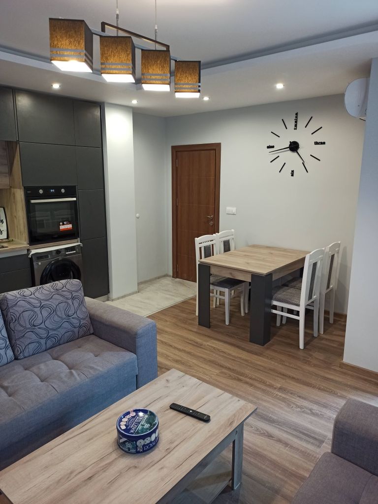 Дава се под наем Двустаен апартамент в Варна, Младост 2 - 48 кв.м за 510 € - Снимка #2