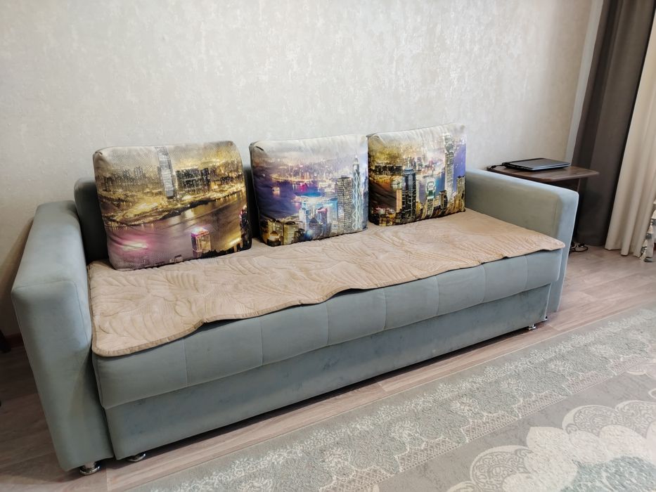 Продам диван отличном состояний.