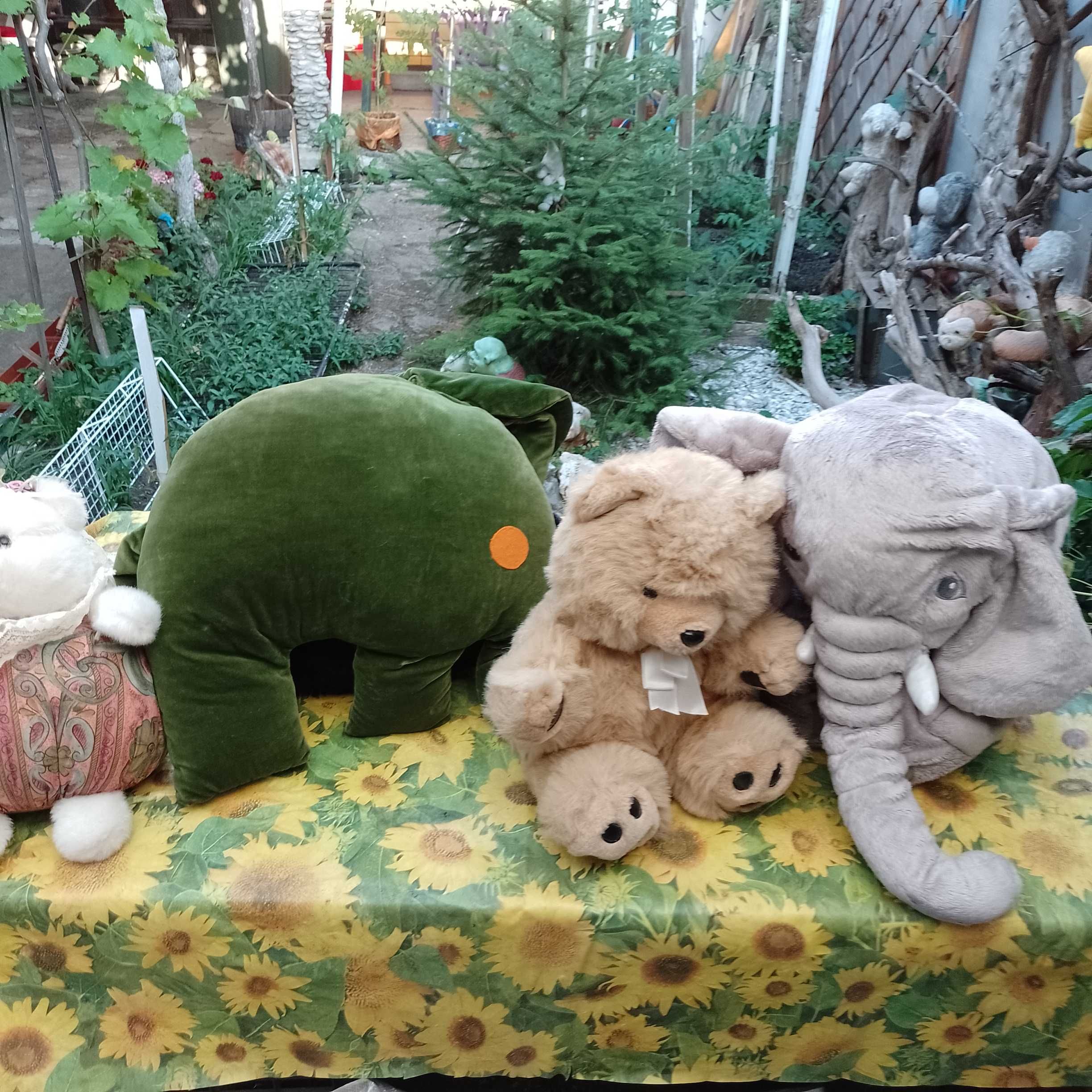 Едри плюшени играчки на кг.