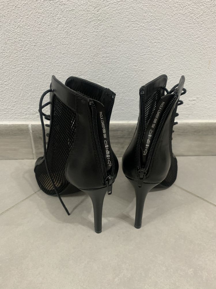 Pantofi marimea 39, femei