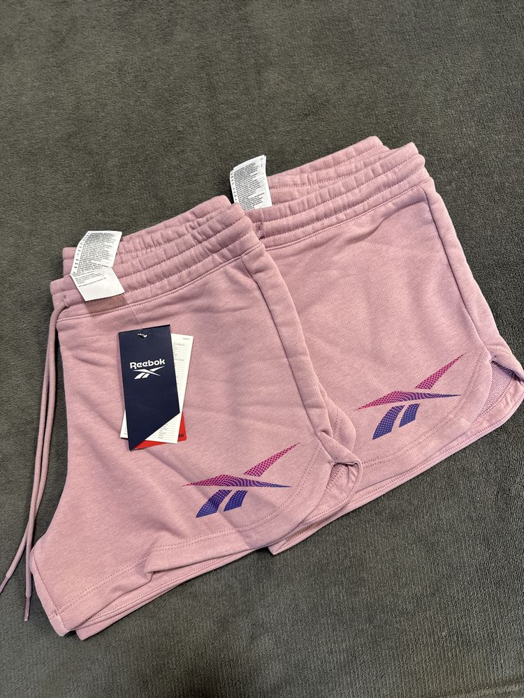 Нови спортни къси гащи Reebok