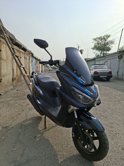 150 kuboviy skuter sotiladi yuriwlari zor ayibi yoq