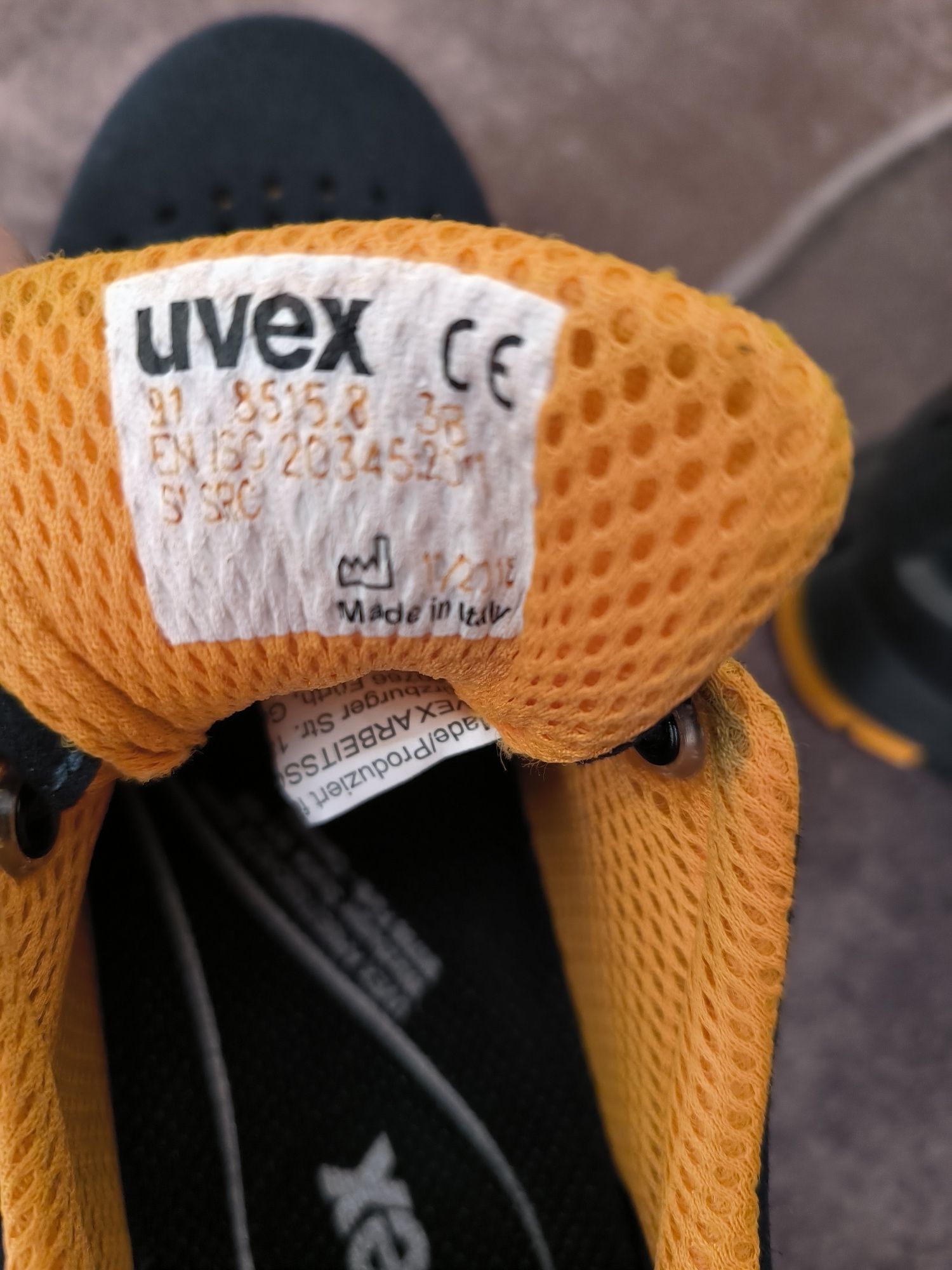 Uvex работни обувки номер 38