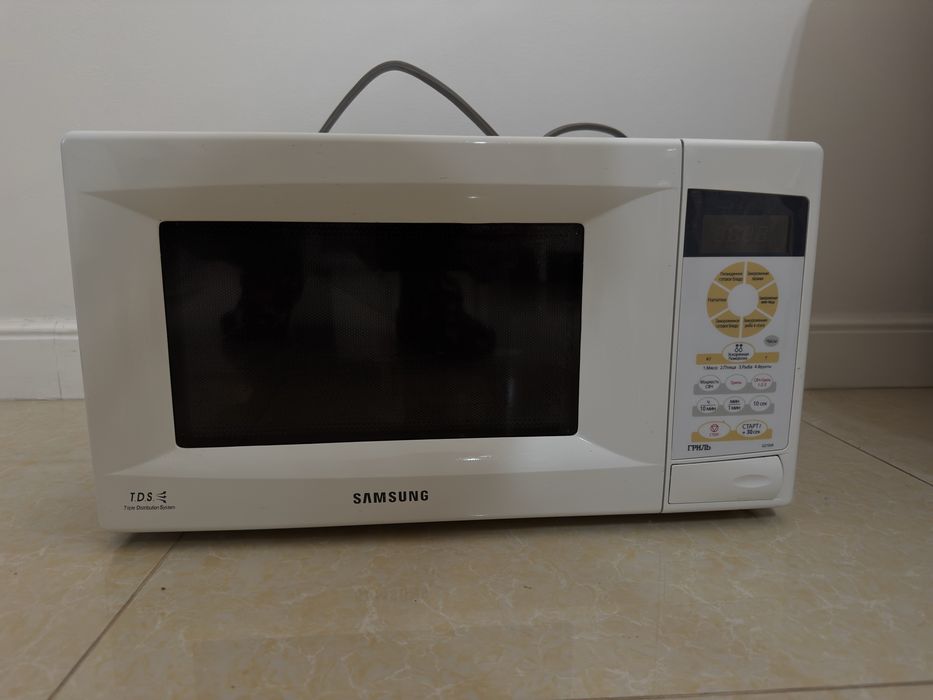 Продам микроволновую печь Samsung