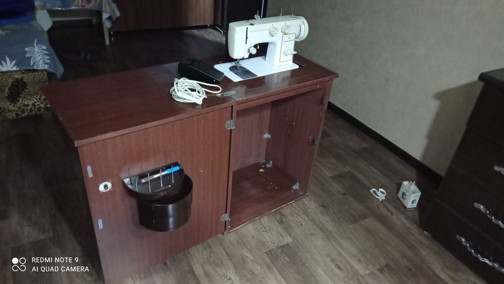 Продам швейную машину Чайка 142М