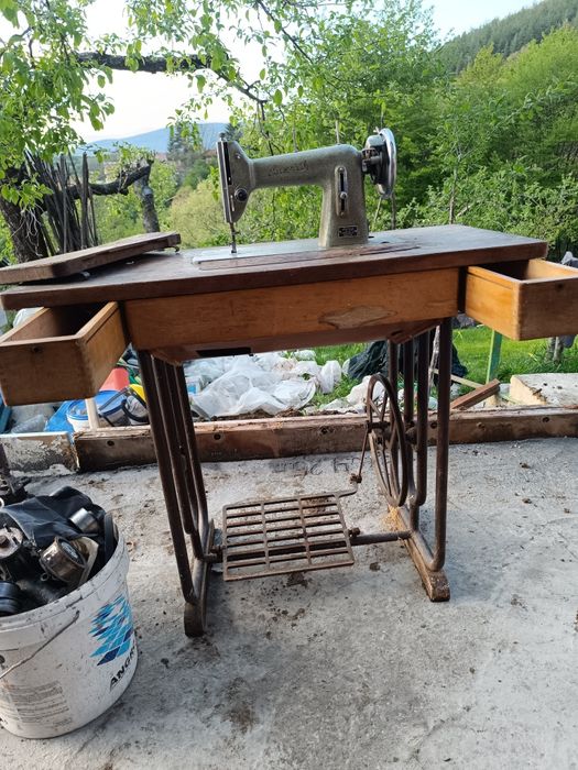 ШЕВНА машина  ретро
