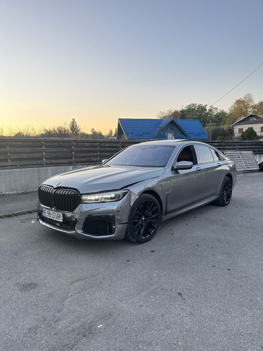 Bmw 745e //M Pachet //Plug in Hibrid // Dotari  varf // Avariat !!!