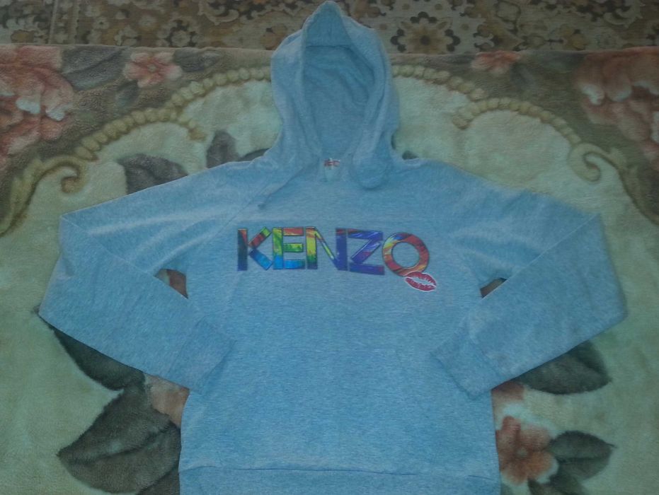 Продаётся спортивная кофта, размер 44