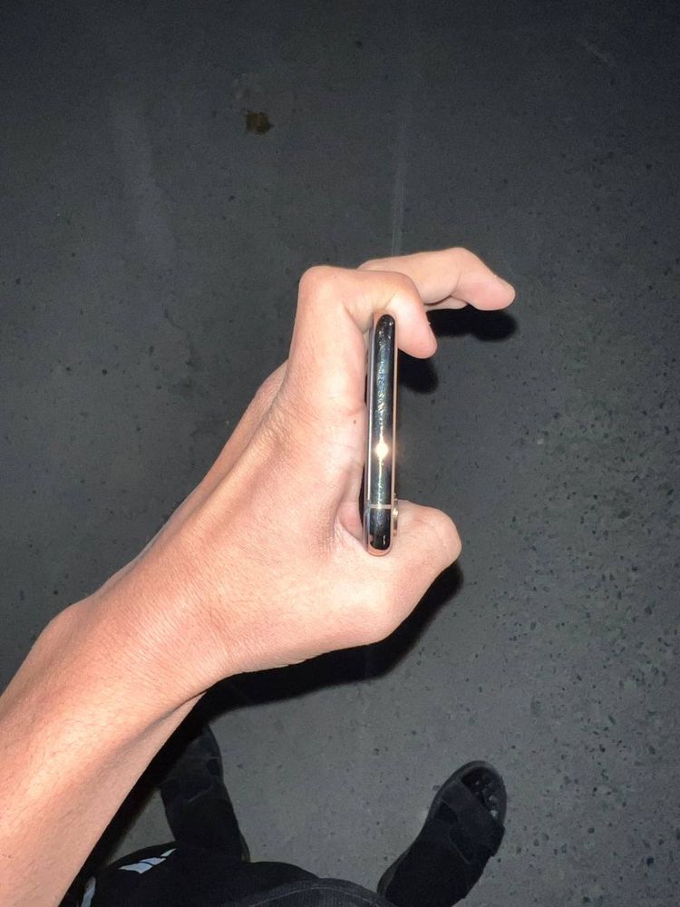 Iphone xs 64 ga 76%