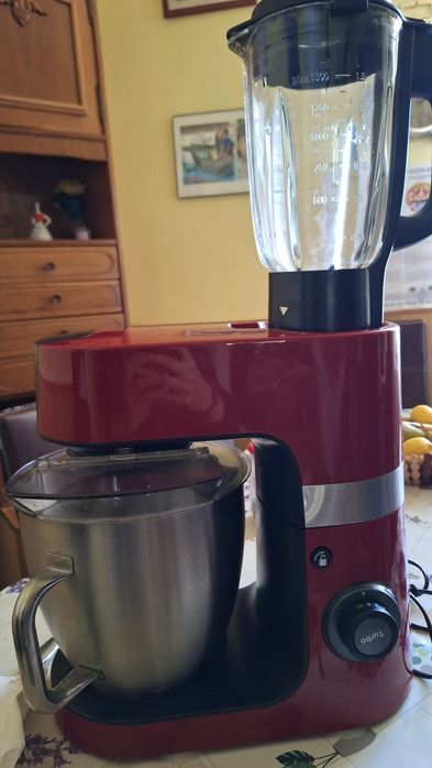 Vând robot de bucătărie