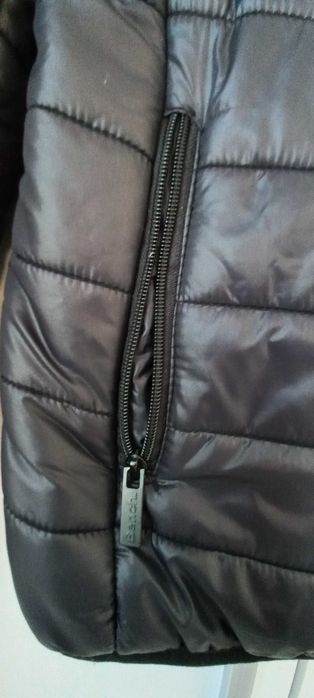 Geaca din puf neagra de dama Bench masura S